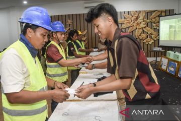 Pekerja informal terima THR di Tasikmalaya