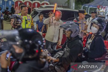 Menhub tinjau arus mudik sepeda motor di Pelabuhan Ciwandan