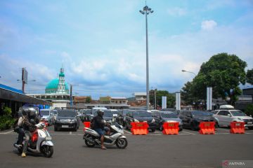 Arus balik H+3 Lebaran di Pelabuhan Ketapang ramai lancar