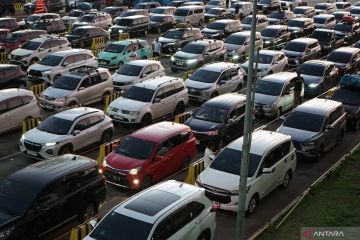 Puncak arus balik di Pelabuhan Bakauheni Lampung