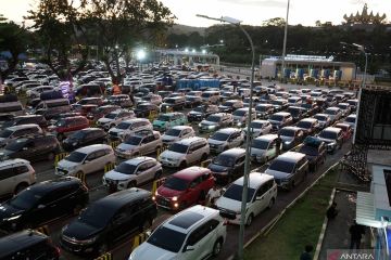 Puncak arus balik di Pelabuhan Bakauheni Lampung