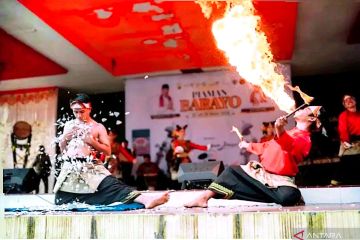 Pemkot Pariaman tampilkan atraksi budaya tradisional saat Lebaran