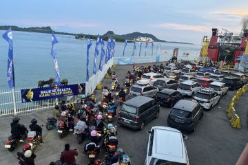 ASDP prediksi jumlah kendaraan saat puncak arus balik capai 27 ribu