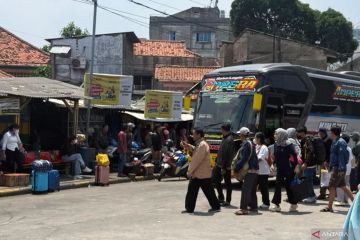 Penumpang arus balik di Terminal Lebak Bulus capai 2.485 orang