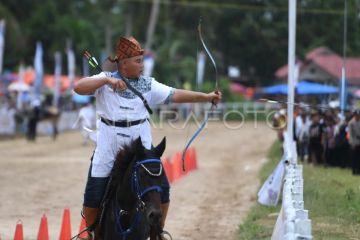Pacu kuda pascabencana di Padang Pariaman
