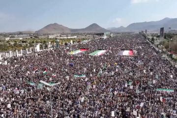 Warga Yaman gelar unjuk rasa dukung Iran dan kutuk AS-Israel