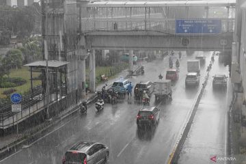 Sabtu, BMKG: Waspada mayoritas wilayah RI berawan hingga hujan sedang