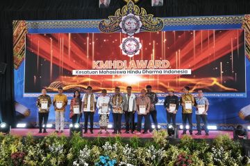 Mahasiswa Hindu anugerahi Ari Dwipayana sebagai tokoh inspiratif