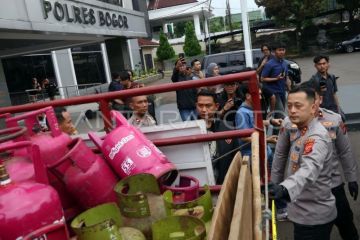 Rilis kasus gas elpiji oplosan di Kabupaten Bogor