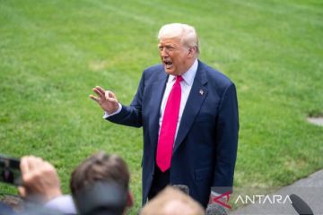 Trump berlakukan tarif 100 persen pada impor obat-obatan tertentu