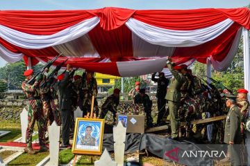Pemakaman Mayor Inf Zulmi Aditya Iskandar di Bandung