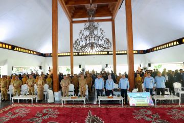 Mahasiswa Poltekkes Kemenkes Surabaya bantu sanitasi di Banyuwangi