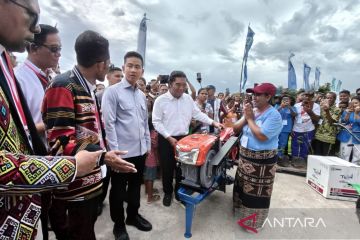 Di Kupang, Wapres Gibran puji hasil tani untuk suplai MBG