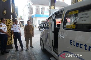 Banjarmasin uji coba transportasi publik mikrotrans listrik