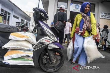 Bantuan pangan Priangan Timur cair serentak! Bulog guyur 23 Ribu ton beras untuk 1,1 Juta KPM