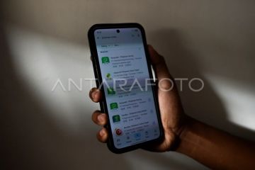 Utang pinjol masyarakat capai Rp100 triliun