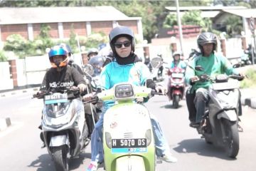 Pengamat sarankan kuota insentif EV 2026 motor lebih besar dari mobil