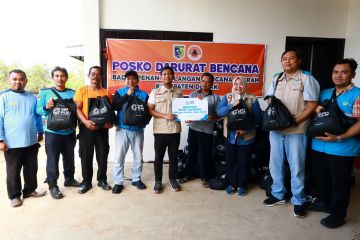 PLN salurkan bantuan sembako untuk warga Demak yang terdampak banjir