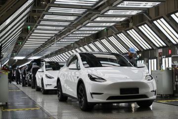 Belanda setujui sistem pengemudian otonomos Tesla