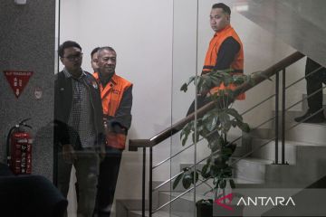 Populer, Bupati Tulungagung tersangka hingga jadwal Prabowo ke Rusia