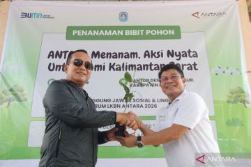 Antara menanam pohon untuk Kalimantan Barat