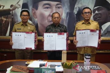 Pemprov Bali, Pemkot Denpasar dan Pemkab Badung teken perjanjian PSEL