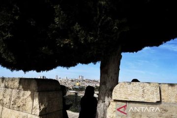 Pemukim Israel pasang pintu besi di Yerusalem, batasi warga Palestina
