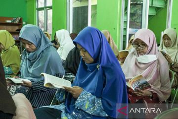 Bedah buku dorong literasi