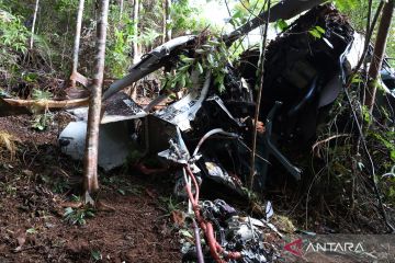 Helikopter jatuh di Sekadau tewaskan delapan orang