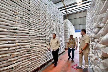 Presiden tinjau Gudang Bulog Danurejo untuk pastikan cadangan beras aman