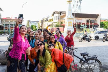 "Kartini" Bersepeda di Yogyakarta - ANTARA News Yogyakarta - Berita Terkini Yogyakarta