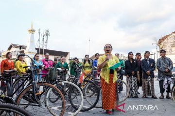 "Kartini" Bersepeda di Yogyakarta - ANTARA News Yogyakarta - Berita Terkini Yogyakarta