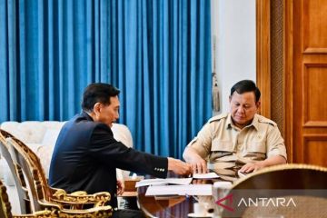 Prabowo bahas ketahanan ekonomi dengan Luhut di Istana