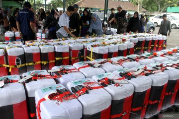 Pengumpulan koper jamaah calon haji di Malang