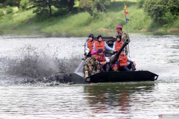 Pameran alutsista Korps Marinir
