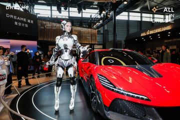 Produsen alat sedot debu Tiongkok gaet UC ciptakan mobil berbasis AI