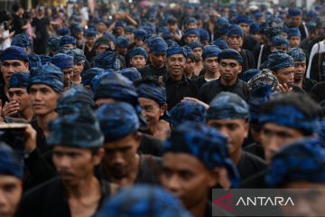 Tradisi Seba Badui 2026: Inilah alasan di balik ribuan warga Badui berjalan 40 kilometer menuju Pendopo Lebak