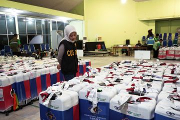 Jamaah calon haji masuk asrama Lampung