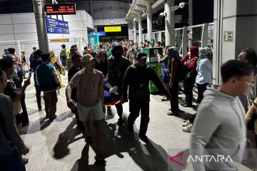 Sejumlah penumpang luka-luka dalam insiden kecelakaan kereta di Bekasi