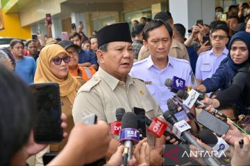 Prabowo siapkan Rp4 triliun perbaiki 1.800 perlintasan kereta di Jawa