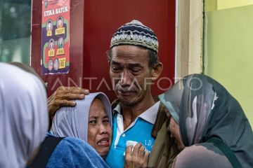 RS Polri identifikasi 10 korban kecelakaan kereta