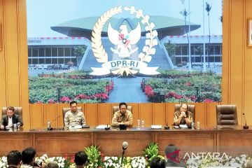 DPR usul petugas bersertifikasi jadi solusi pendek jaga perlintasan KA