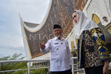 Menpar kunjungi Masjid Raya Syekh Ahmad Khatib Al Minangkabawi