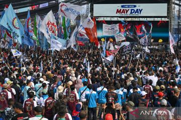 Presiden Prabowo hadiri peringatan Hari Buruh Internasional di Monas