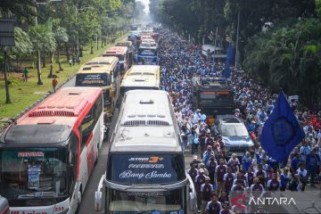 Presiden Prabowo hadiri peringatan Hari Buruh Internasional di Monas