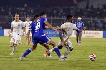 Bhayangkara FC kalah dari Persib Bandung