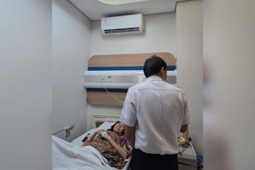 Dirut KAI Cek Operasional KRL dan KA Jarak Jauh serta Pastikan Penanganan Pelanggan di Rumah Sakit Terlayani dengan Baik