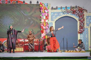 Ganjur bawakan "Caping Gunung" guncang folklore festival di Uzbekistan