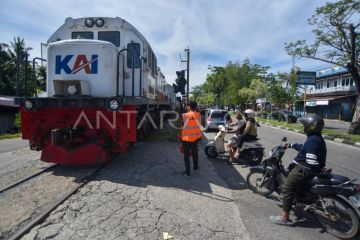 Penghentian penjagaan perlintasan sebidang di Padang
