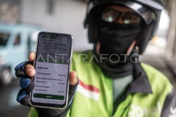 Pemerintah turunkan komisi tarif ojek daring